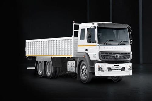 BharatBenz 2823R