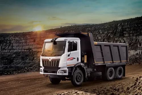 Mahindra Blazo X 28 Tipper