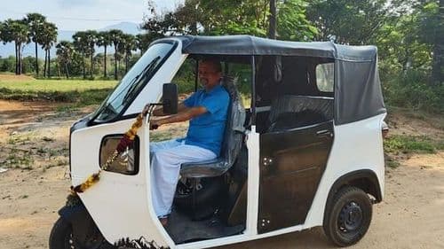 Zoho CEO Sridhar Vembu Shares Pics of New Electric Three-Wheeler 