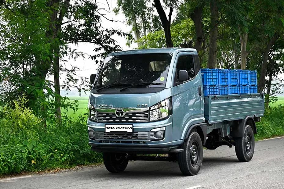 Tata Intra V50 Front Left Side Tata Intra V50 Front Left Side