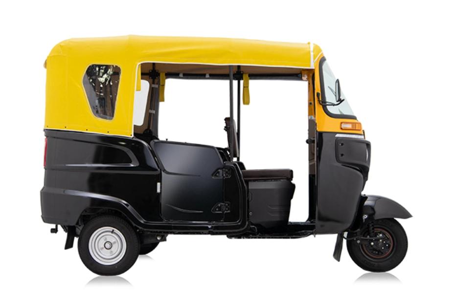Bajaj Maxima Z Black-Yellow Right Side View Bajaj Maxima Z Black-Yellow Right Side View