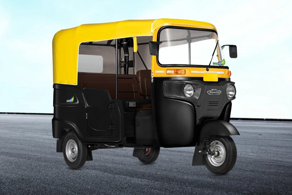 Bajaj Maxima Z Right Front Three Quarter Bajaj Maxima Z Right Front Three Quarter