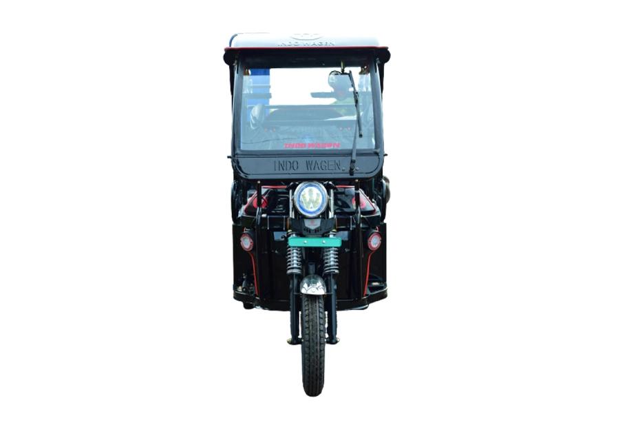 Indo Wagen Q8 Black Front View Indo Wagen Q8 Black Front View