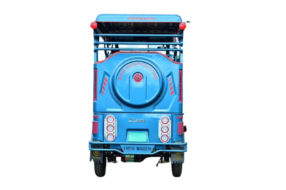 Indo Wagen Q8 Black Rear View Indo Wagen Q8 Black Rear View