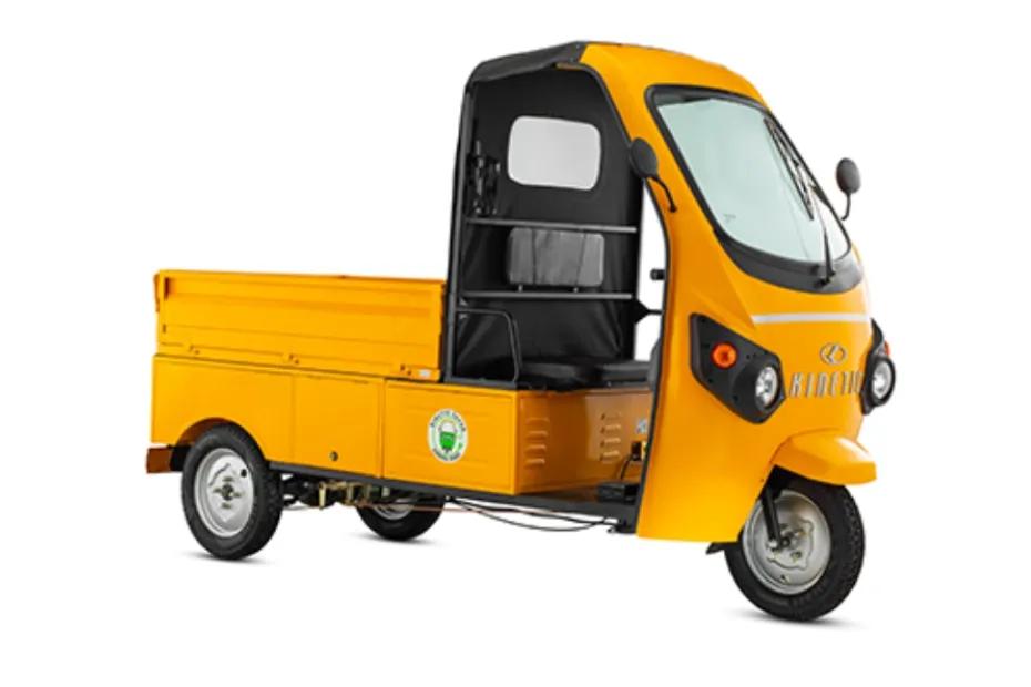 Kinetic Safar Shakti Front Right Side Kinetic Safar Shakti Front Right Side