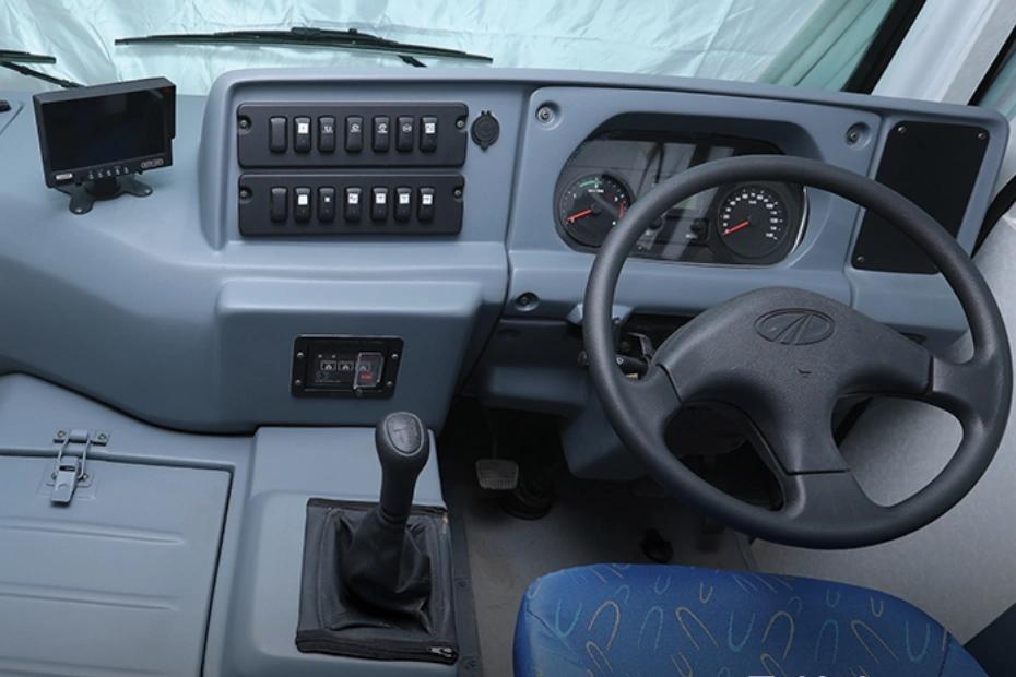 Mahindra Cruzio Staff Bus 4250 BS6 images Mahindra Cruzio Staff Bus 4250 BS6 images