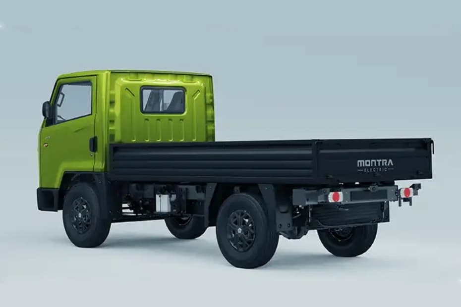 Montra Electric Eviator FSD Left Rear Three Quarter Montra Electric Eviator FSD Left Rear Three Quarter