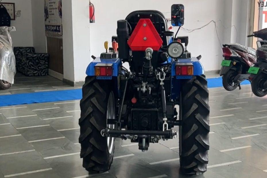 New Holland Simba 20 2WD Right Rear View New Holland Simba 20 2WD Right Rear View