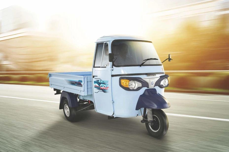 Piaggio Ape E Xtra FX Max Right Front Three Quarter Piaggio Ape E Xtra FX Max Right Front Three Quarter