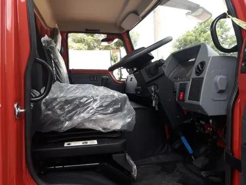 Tata 1512 Lpt truck Cabin.jpg