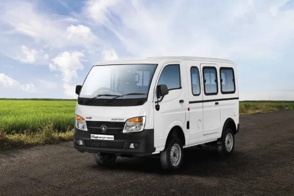 Tata Magic Express Front Left Side Tata Magic Express Front Left Side