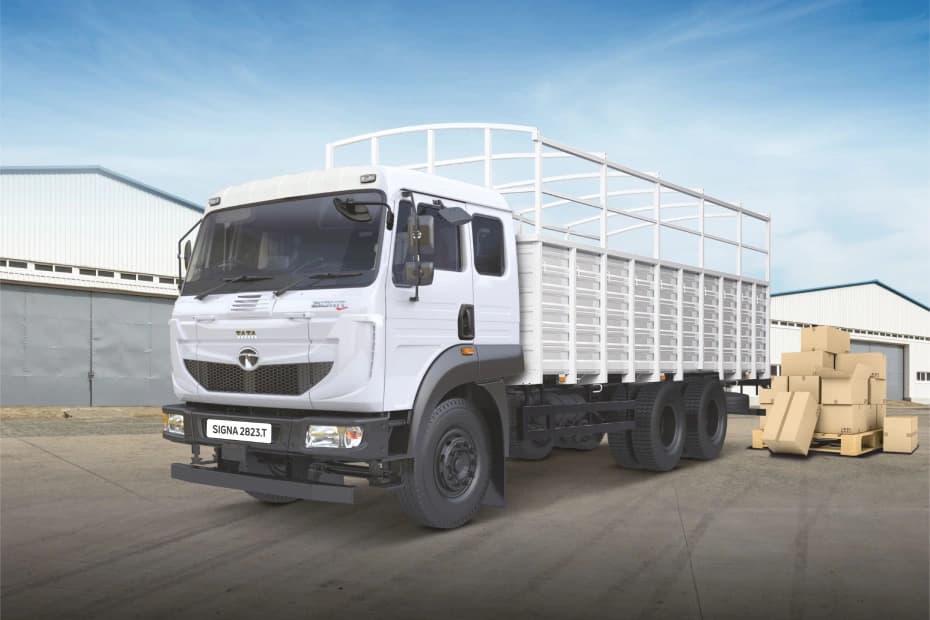 Tata Signa 2823.T Front Left Side Tata Signa 2823.T Front Left Side