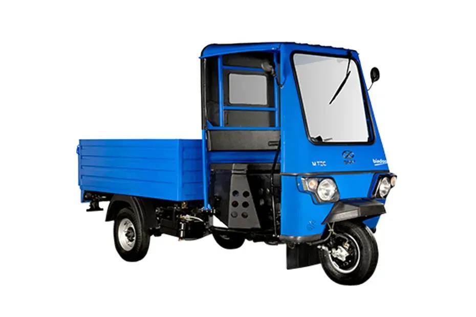 Baxy Bindas FE Right Front Three Quarter Baxy Bindas FE Right Front Three Quarter
