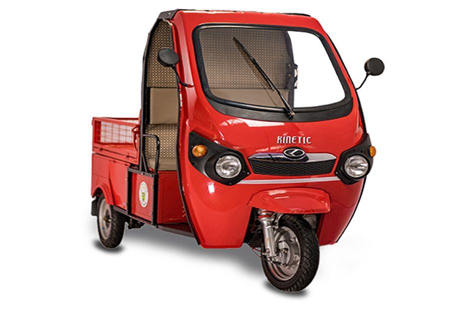 Kinetic Safar Shakti Red Front Right Side Kinetic Safar Shakti Red Front Right Side