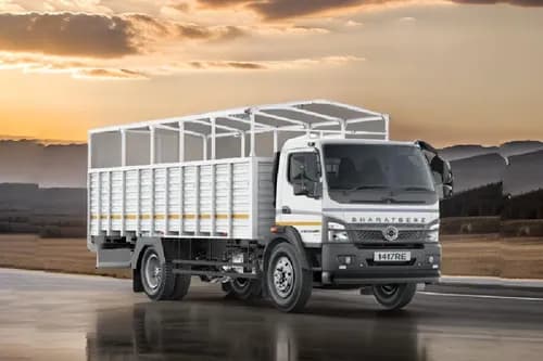 BharatBenz 1417RE Right Front Three Quarter BharatBenz 1417RE Right Front Three Quarter