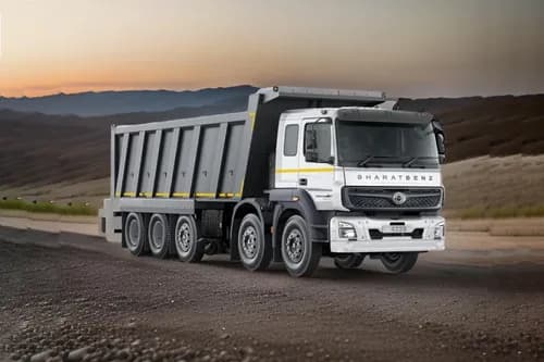 BharatBenz 4228RT Right Front Three Quarter BharatBenz 4228RT Right Front Three Quarter