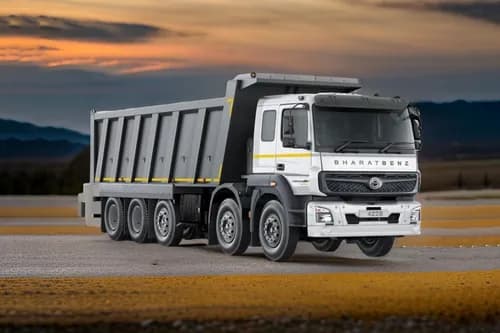BharatBenz 4228RT Right Front Three Quarter BharatBenz 4228RT Right Front Three Quarter