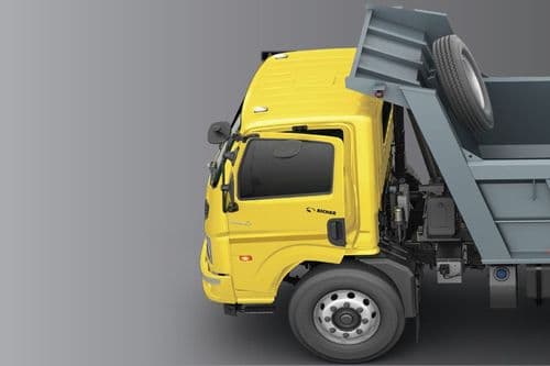 Eicher Pro 2110XPT Front Left Side Eicher Pro 2110XPT Front Left Side