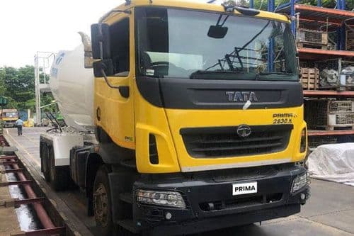 Tata Prima 2830.K REPTO Front Right Side Tata Prima 2830.K REPTO Front Right Side