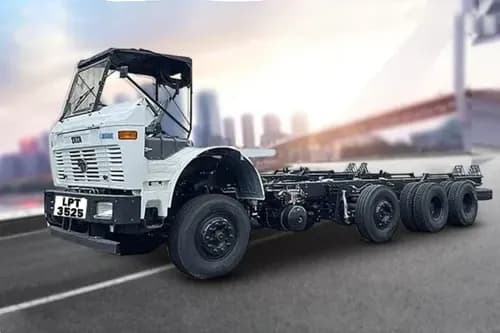 Tata LPT 3525 Left Front Three Quarter Tata LPT 3525 Left Front Three Quarter
