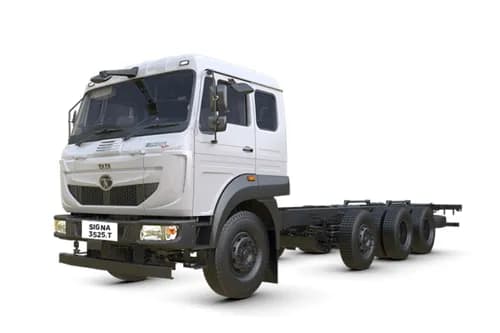 Tata Signa 3525.T Front Left Side Tata Signa 3525.T Front Left Side