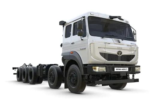 Tata Signa 4830.T Front Right Side Tata Signa 4830.T Front Right Side