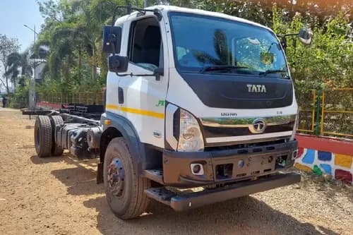 Tata T.19 Ultra Right Front Three Quarter Tata T.19 Ultra Right Front Three Quarter