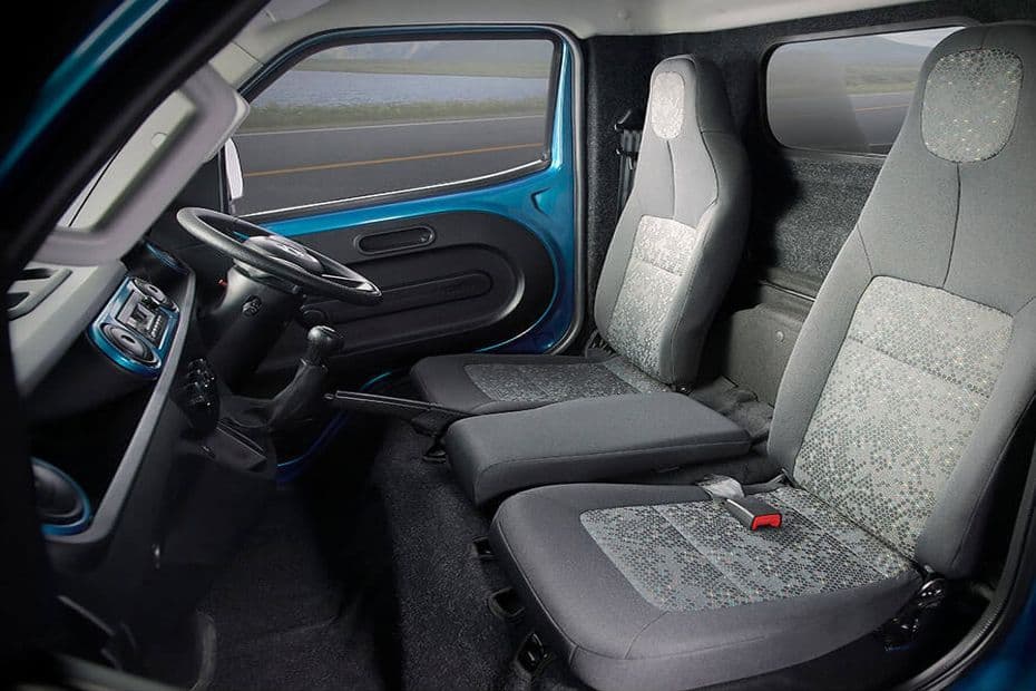 Tata Intra V30 Door View of Driver Seat Tata Intra V30 Door View of Driver Seat