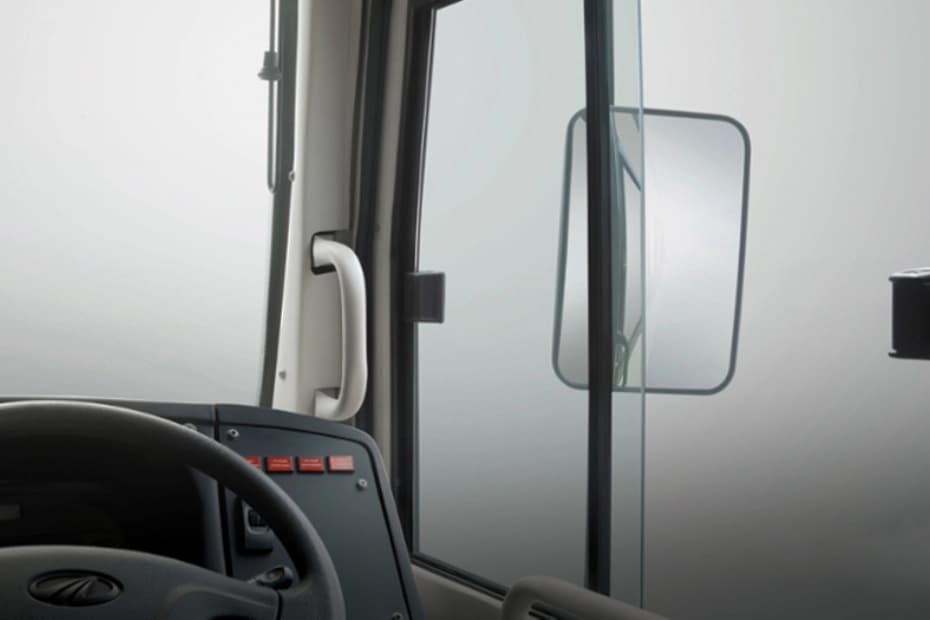 महिन्द्रा क्रूज़ियो ग्रांडे स्टाफ बस 4440 BS6 महिन्द्रा क्रूज़ियो ग्रांडे स्टाफ बस 4440 BS6