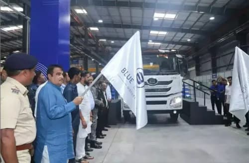 బ్లూ ఎనర్జీ మోటార్స్ ఎల్ఎన్జి ట్రక్కులతో 7,500 టన్నుల CO2 ఉద్గారాలను ఆదా చేస్తుంది Blue Energy Motors Saves 7,500 Tons of CO2 Emissions with LNG Trucks