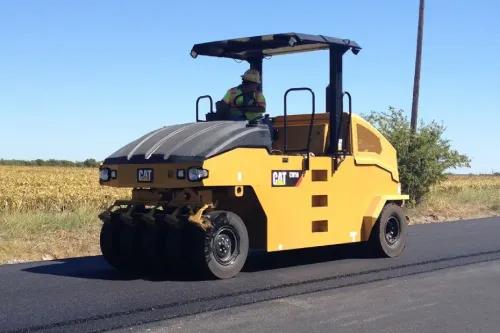 CAT CW16 11-Wheel Compactor CAT CW16 11-Wheel Compactor