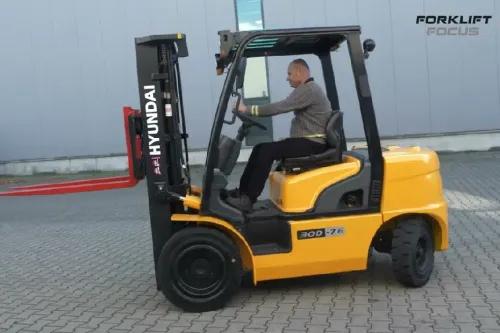 HYUNDAI 30B-9F Forklift truck HYUNDAI 30B-9F Forklift truck