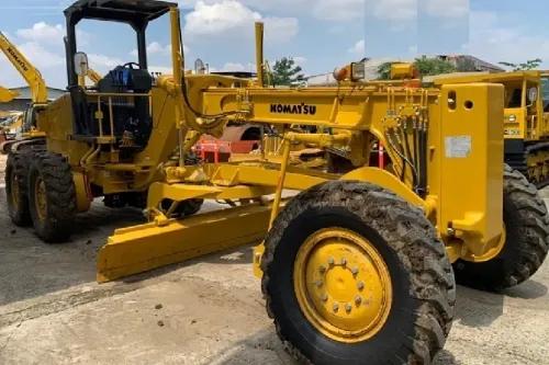 Komatsu GD511 Motor grader Komatsu GD511 Motor grader