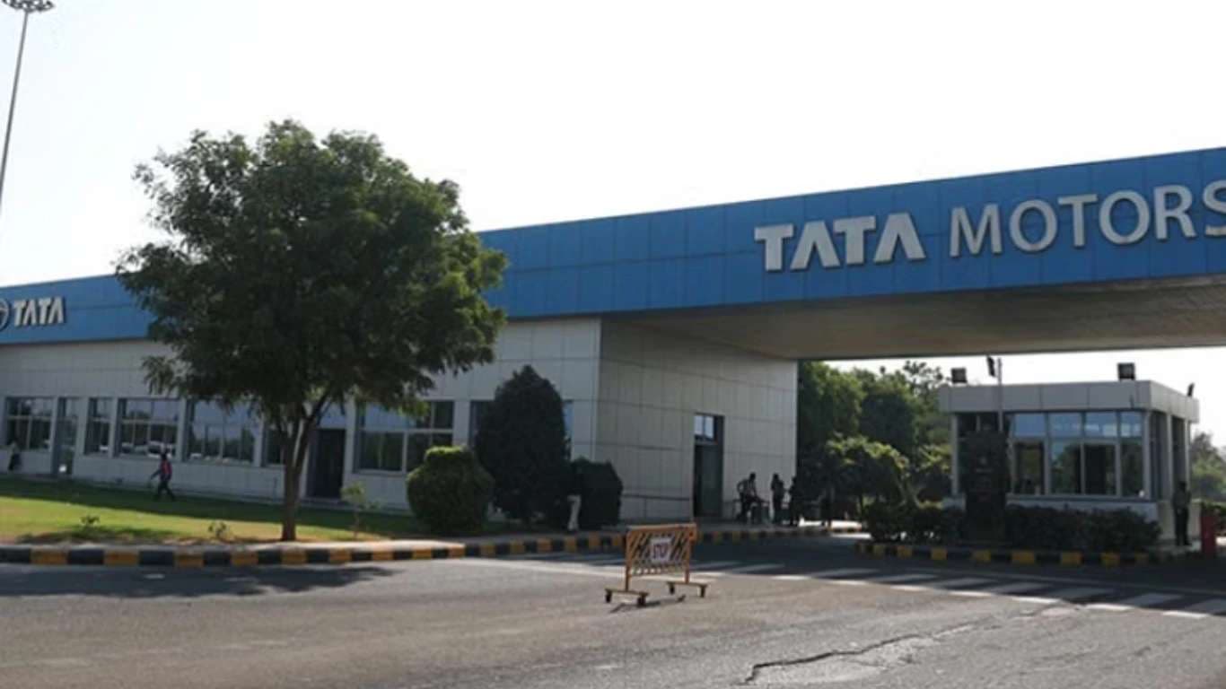 Tata Motors Expands Globally with Strategic €3.8 Billion Iveco Acquisition Tata Motors Expands Globally with Strategic €3.8 Billion Iveco Acquisition