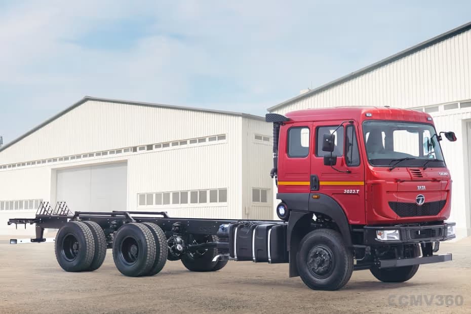 Tata SIGNA 3023.T Right Front Three Quarter Tata SIGNA 3023.T Right Front Three Quarter