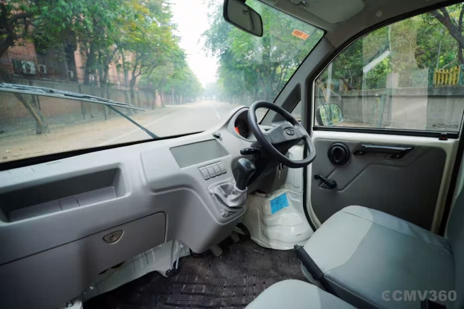 Mahindra Jeeto Cabin Interior with Dashboard and Driver Seat Mahindra Jeeto Cabin Interior with Dashboard and Driver Seat