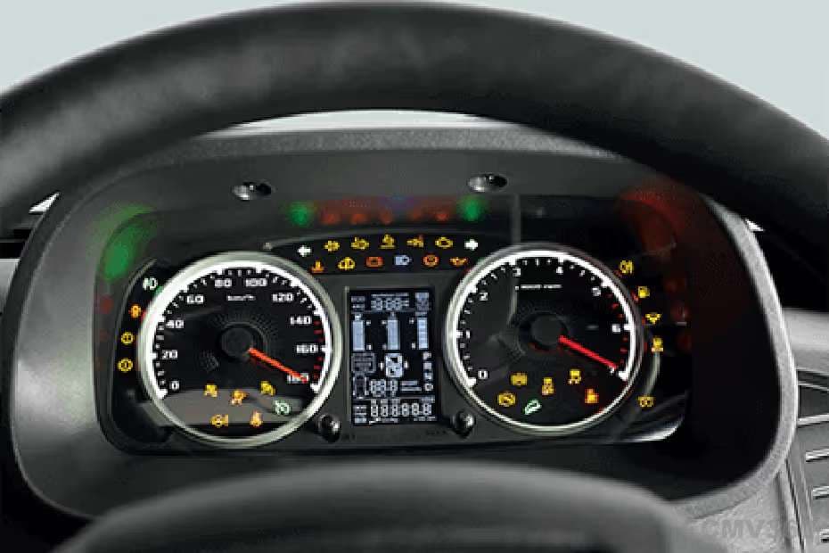 Twin-dial cluster with MID and safety indicators Twin-dial cluster with MID and safety indicators