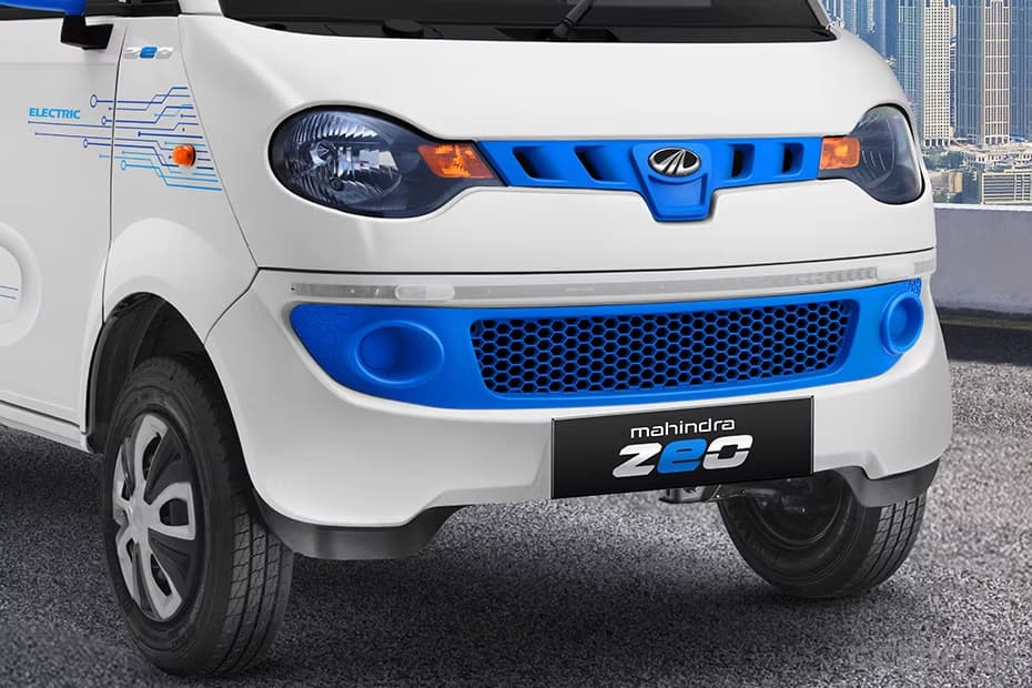 Mahindra Zeo Front Grille and Headlamp Design Mahindra Zeo Front Grille and Headlamp Design