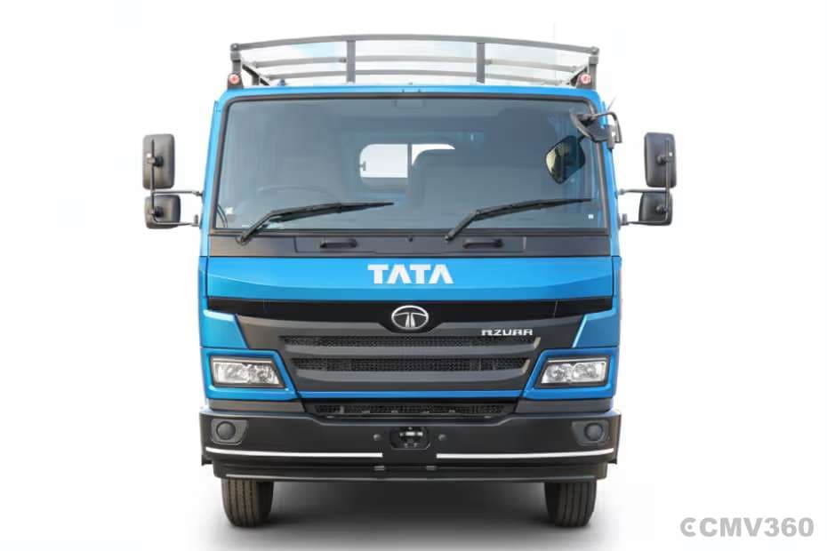 Tata AZURA 710 Front View Tata AZURA 710 Front View