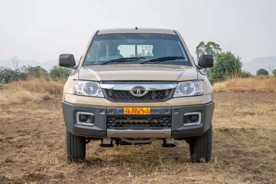 Tata Yodha CNG Front View Tata Yodha CNG Front View