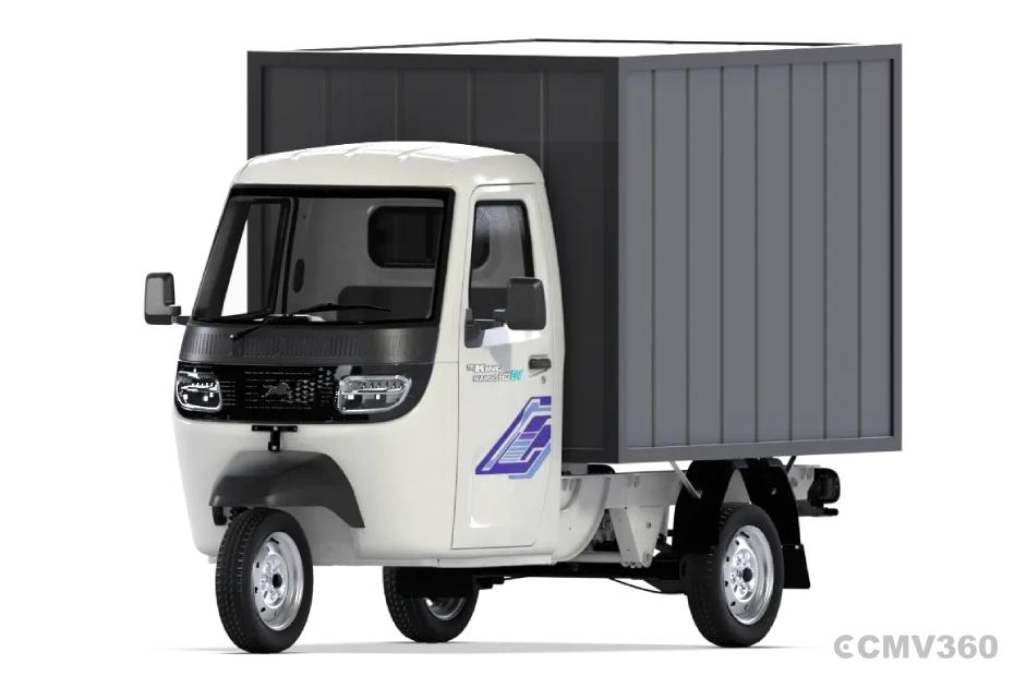 TVS King Kargo HD EV Pristine White Container Left Front Three Quarter TVS King Kargo HD EV Pristine White Container Left Front Three Quarter
