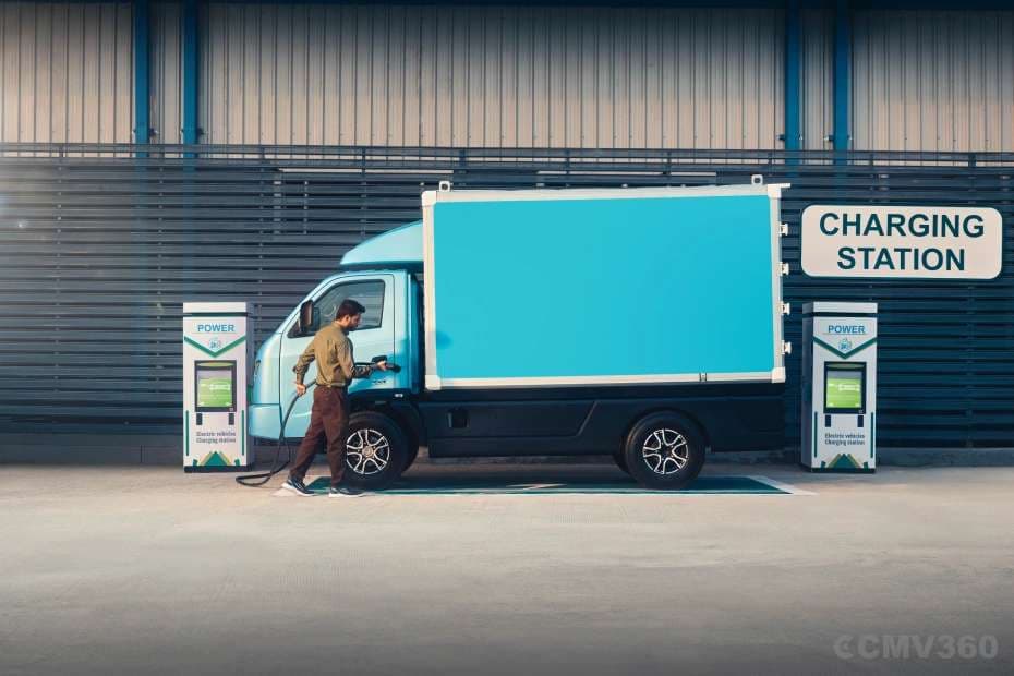 249 km Range, 40 kWh Battery & 80 kW Peak Power 249 km Range, 40 kWh Battery & 80 kW Peak Power