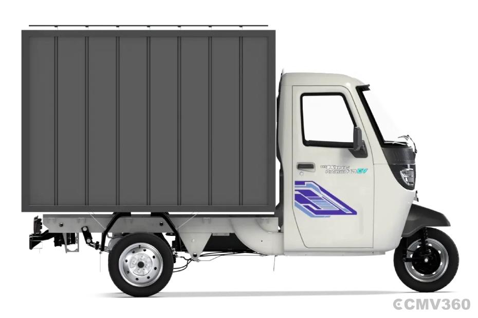 TVS King Kargo HD EV Pristine White Container Right Side View TVS King Kargo HD EV Pristine White Container Right Side View