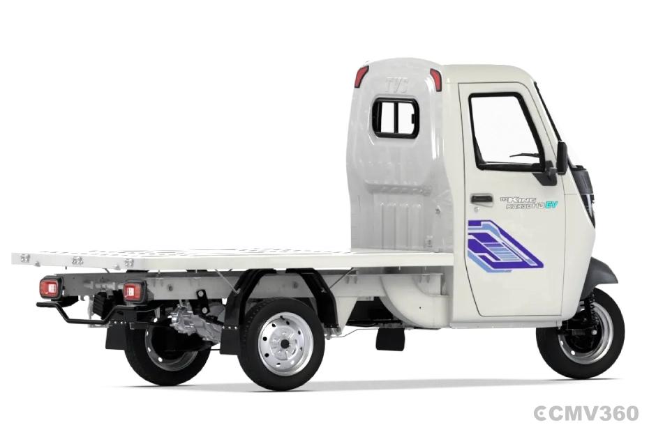 TVS King Kargo HD EV Pristine White Platform Right Rear Three Quarter TVS King Kargo HD EV Pristine White Platform Right Rear Three Quarter