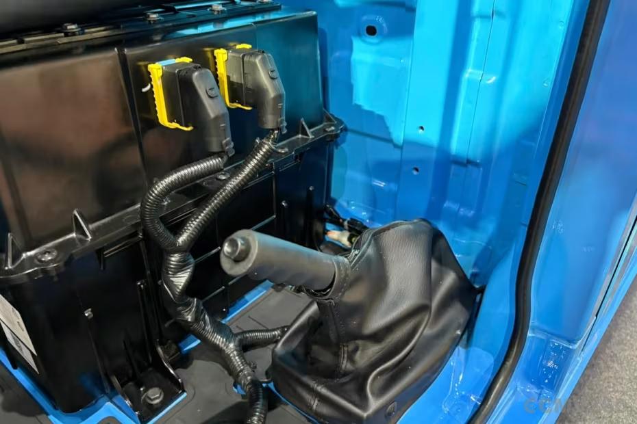 Mahindra UDO Battery Compartment with Secured Wiring and Connectors Mahindra UDO Battery Compartment with Secured Wiring and Connectors