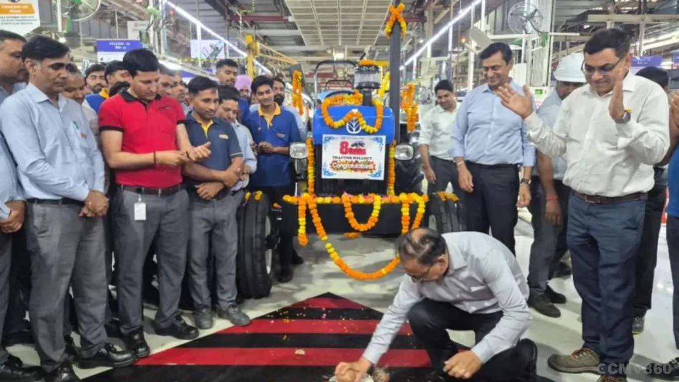 CNH Noida Plant Hits 8 Lakh Tractor Production Milestone CNH Noida Plant Hits 8 Lakh Tractor Production Milestone
