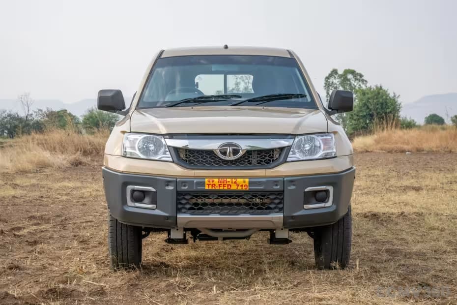 Tata Yodha CNG Front View Tata Yodha CNG Front View