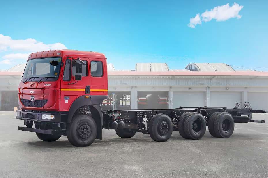 Tata SIGNA 3725.T Left Front Three Quarter Tata SIGNA 3725.T Left Front Three Quarter