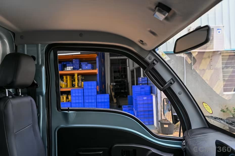 Tata Ace EV 1000 Passenger Side Door View Tata Ace EV 1000 Passenger Side Door View