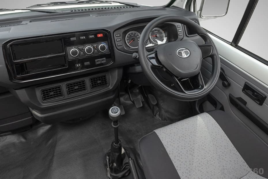 टाटा विंगर प्लस टाटा विंगर प्लस